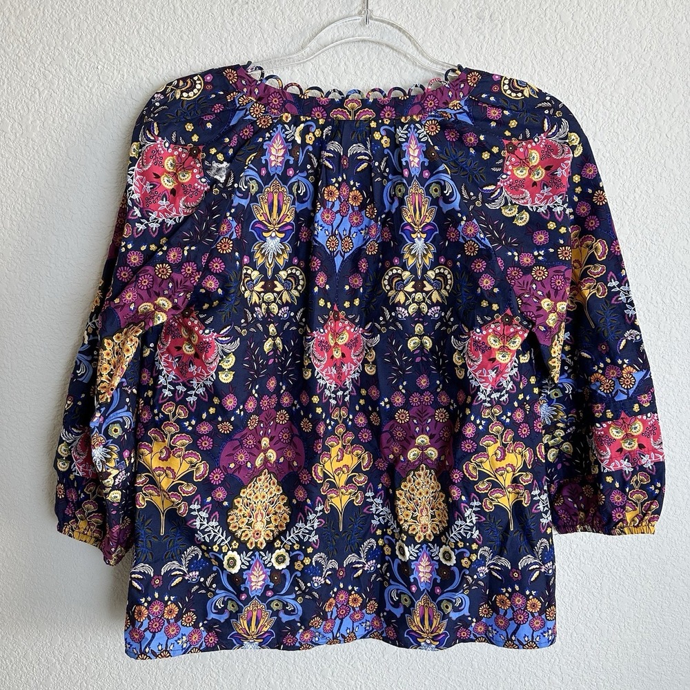 Talbots Poplin Top Women's XS Navy Balloon Sleeve Medallion Print V-Neck‎ NEW - Picture 6 of 7